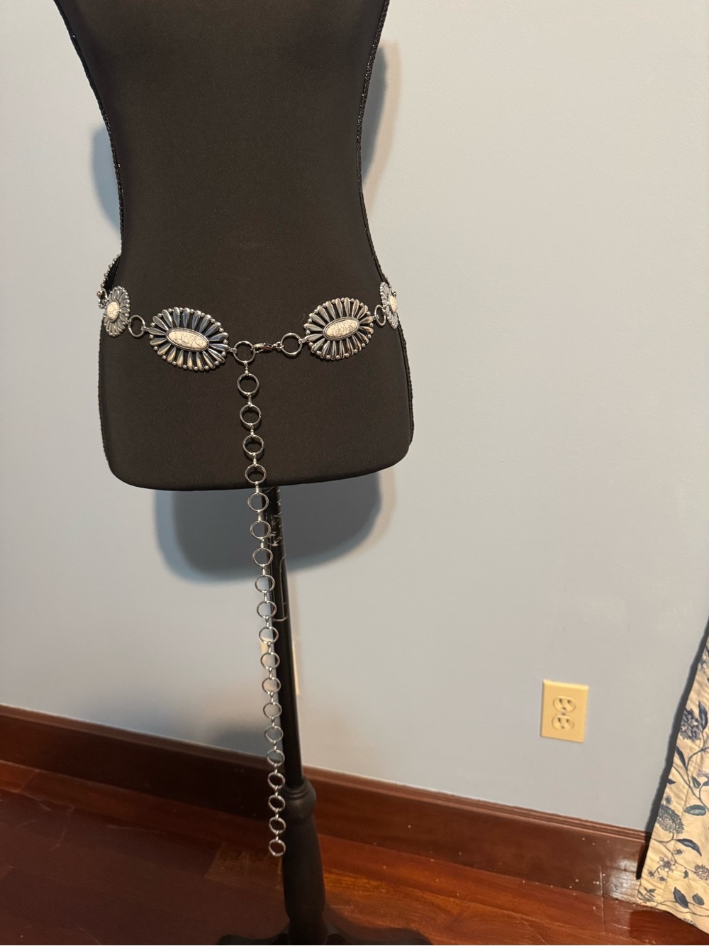 Silver Metal Southwestern Concho Chain Belt - Women's